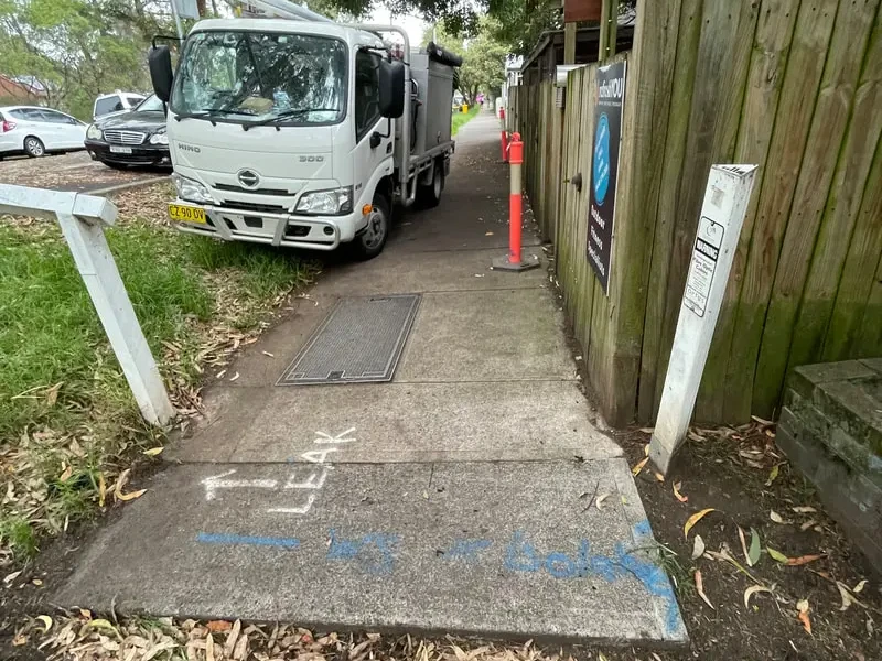 Leak detecting